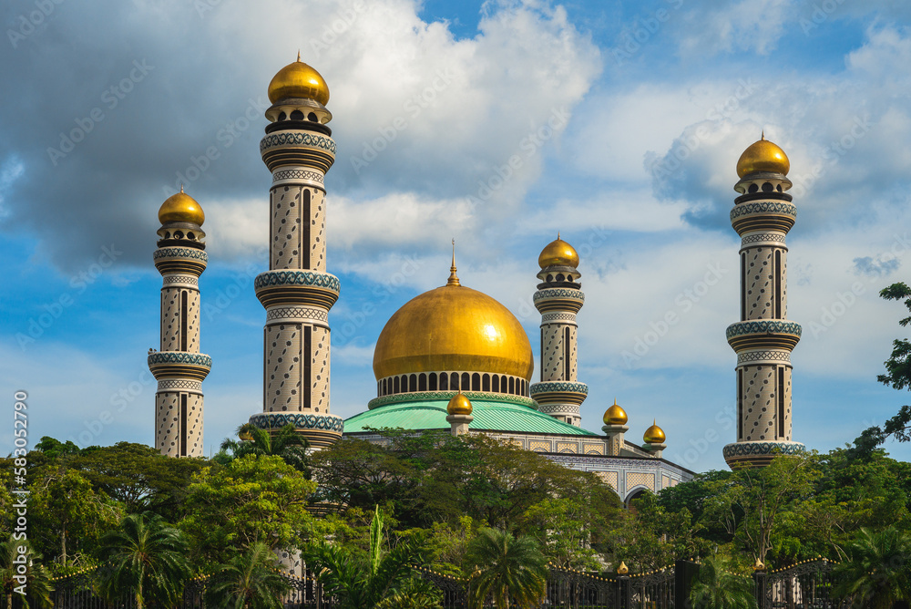 Jame Asr Hassanil Bolkiah Mosque In Bandar Seri Begawan Brunei Stock Jame Asr Hassanil Bolkiah Mosque In Bandar Seri Begawan Brunei Stock