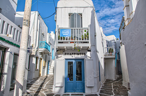 Fototapeta Naklejka Na Ścianę i Meble -  houses in island Mykonos, Cyclades, Greece