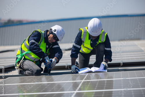 Bild auf Leinwand Electromechanical solar panel technician install, assemble photovoltaic systems on roof based on site assessment and schematic design