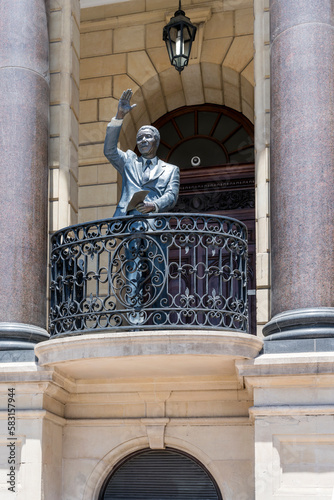 statue depicting Nelson Mandela making his freedom speech, Cape Town photo