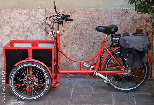 tricycle bicycles for the elderly photo