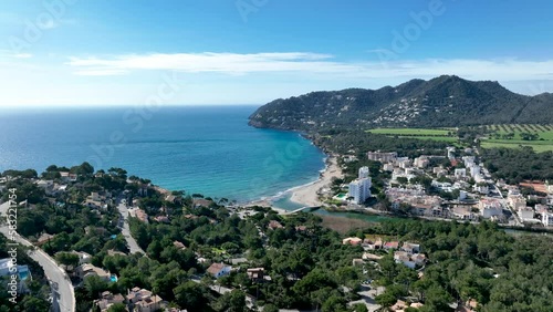 Playa de arena blanca y aguas azules (Canyamel - Mallorca) photo