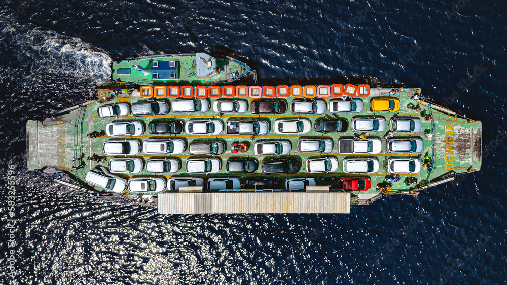 Obraz premium Porto Seguro Paisagem Mar Oceano Atlântico Barcos Balsa Corais Natureza Turística Costeira Bahia Praias Tropicais Taperapuan Passeio Bares Passarela do Álcool Carnaval Verão Férias Viajar Viagem 