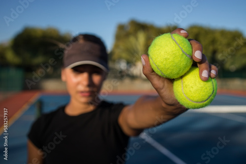 Young Female Tennis Player on a Stunning New Court © Dewald