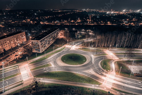 Obraz na płótnie Miasto nocą, rondo w mieście przemysłowym Jastrzębie Zdrój na Śląsku w Polsce, panorama z lotu ptaka w salonie