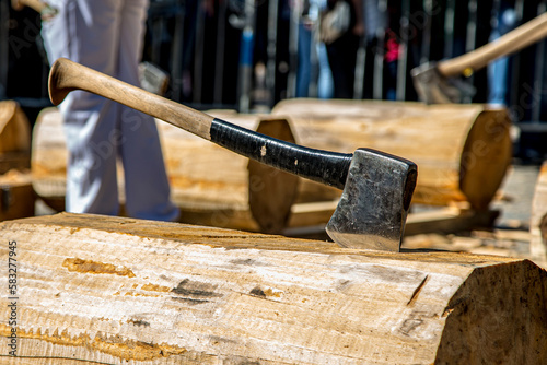 Aizkolaris, Basque rural sport.