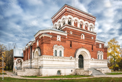 The Maltsov Crystal Museum  St. George s Cathedral  Gus-Khrustalny