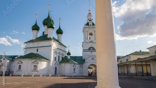 View of trading Rows and the Church of the Savior in Riadi in Kostroma. Time-lapse.