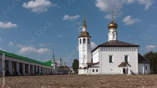 View of church of the Resurrection of Christ or Voskresenskaya 1720 on the main square of Suzdal. Time-lapse.