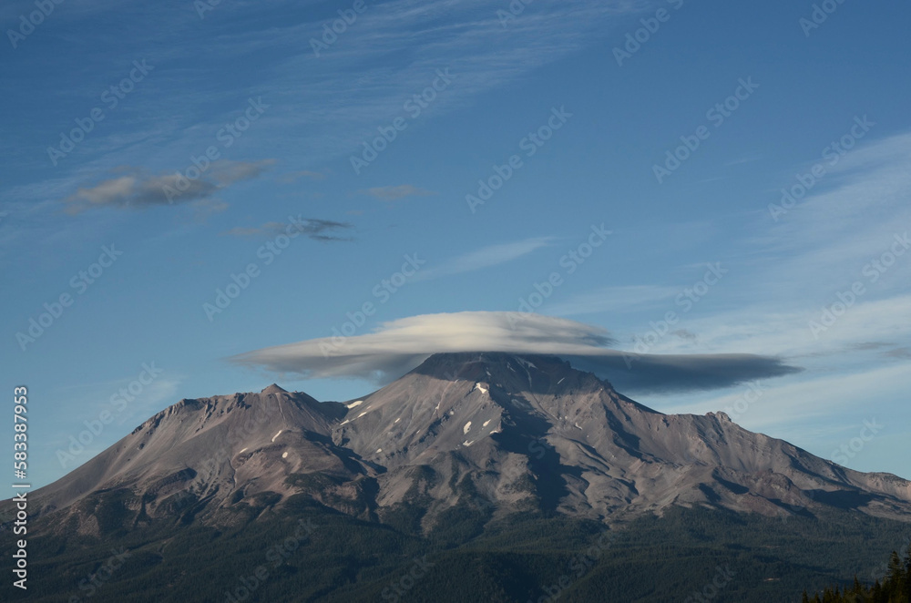 lenticular clouds mount shasta