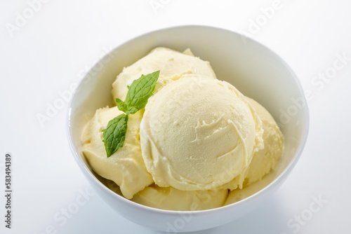 冷たくて美味しいバニラアイスクリーム