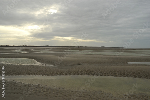 Paysage de la Baie de Somme, coucher de soleil sur la mer 