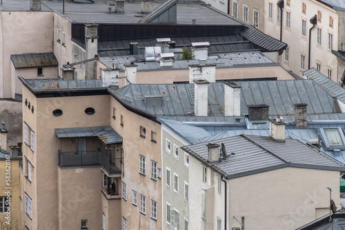 Blick über die Dächer der Altstadt in Salzburg © driendl