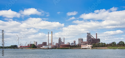 Hochofen, Stahlwerk, Hintergrund