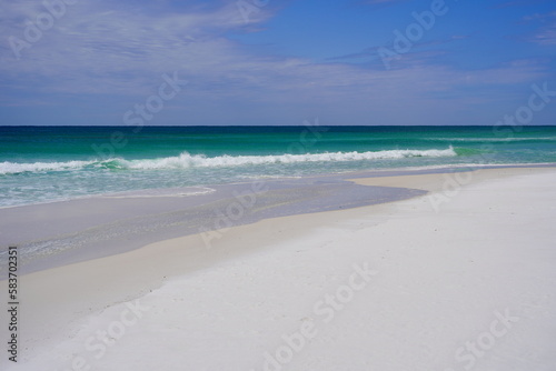 beautiful Destin beach and the Gulf of Mexico in Destin, Florida  © Feng
