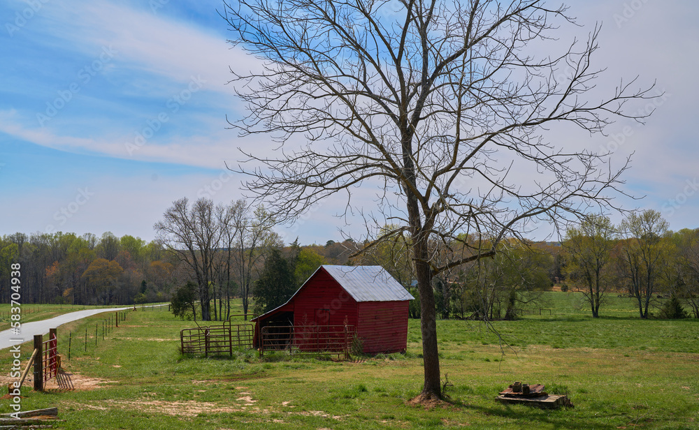 Fototapeta premium Little red barn from years past