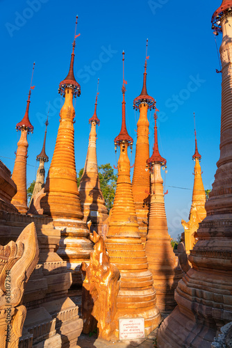 Indein stupas (In Dein), Lake Inle, Shan State