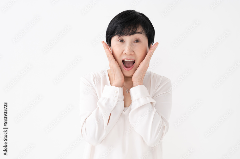 びっくりする女性 驚く 衝撃 びっくりする女性 驚く 衝撃