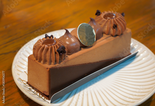 Εκτύπωση καμβά Delicious Lucien chocolate cake on a white plate