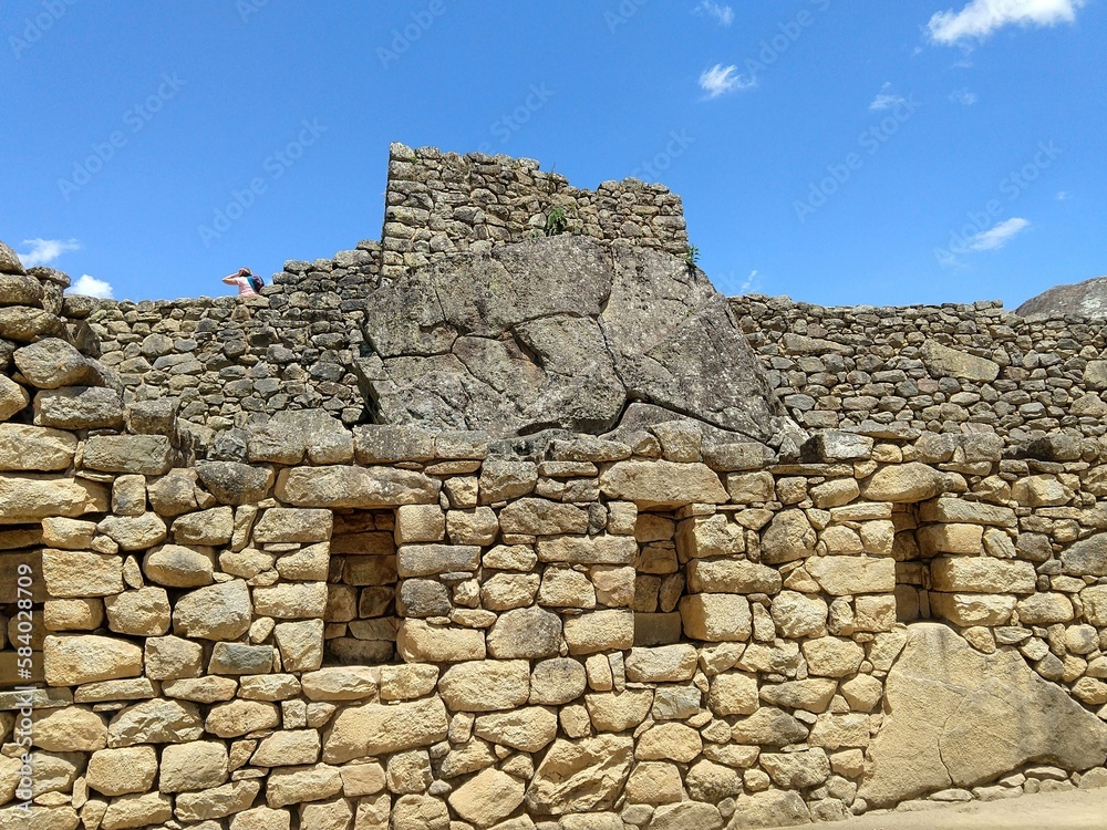 ancient stone wall machu picchu peru