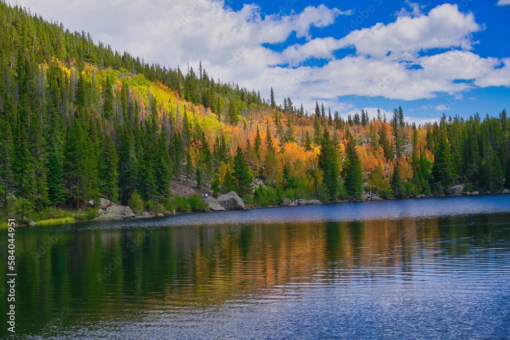 Fototapeta premium Autumn at Bear Lake Rocky Mountain National Park USA