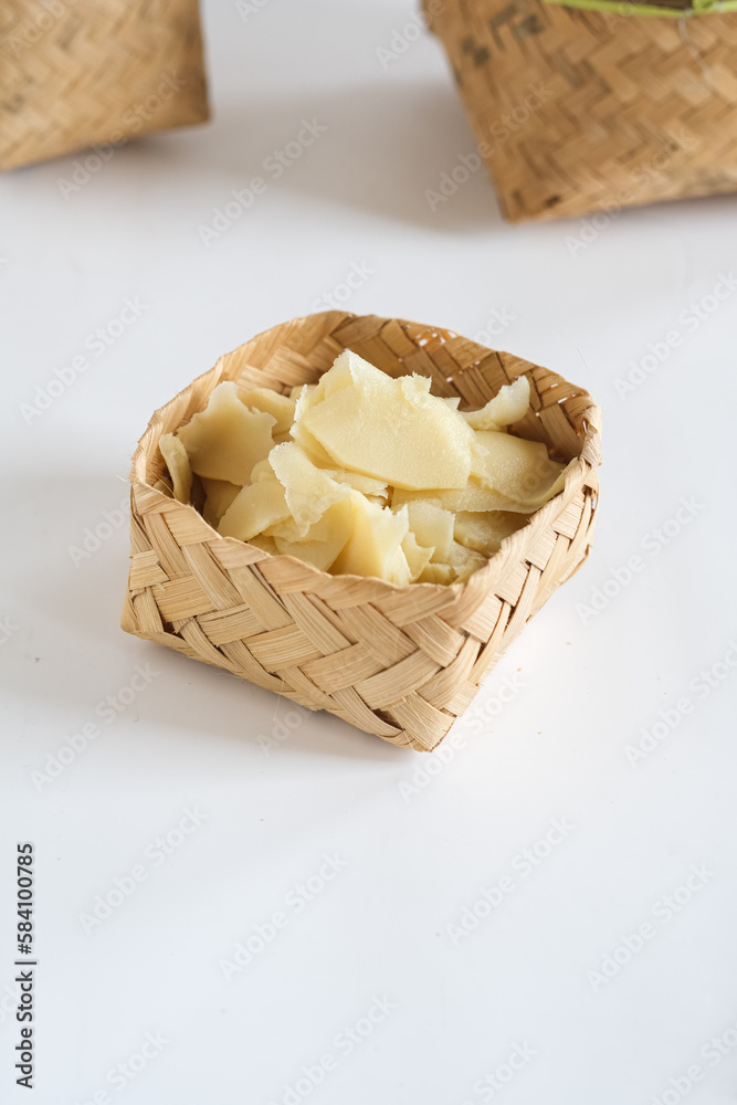 raw bamboo shoot in basket
raw bamboo shoot in basket