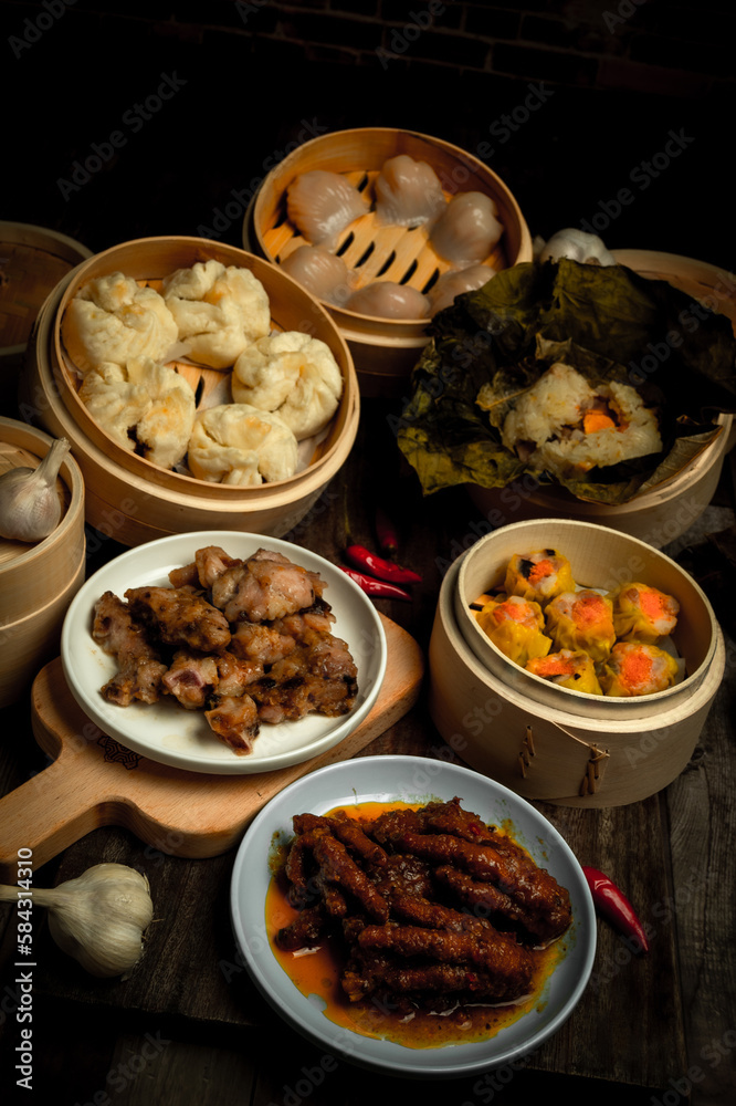 Traditional Hong Kong dim sum is a very delicious. Traditional Hong Kong dim sum is a very delicious.