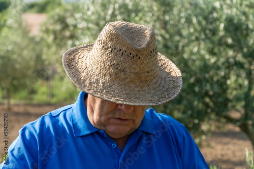 a portrait of a farmer  © Vanesa Flores