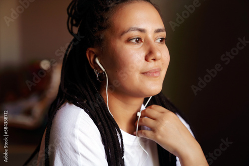 lifestyle photo, girl listening to music
