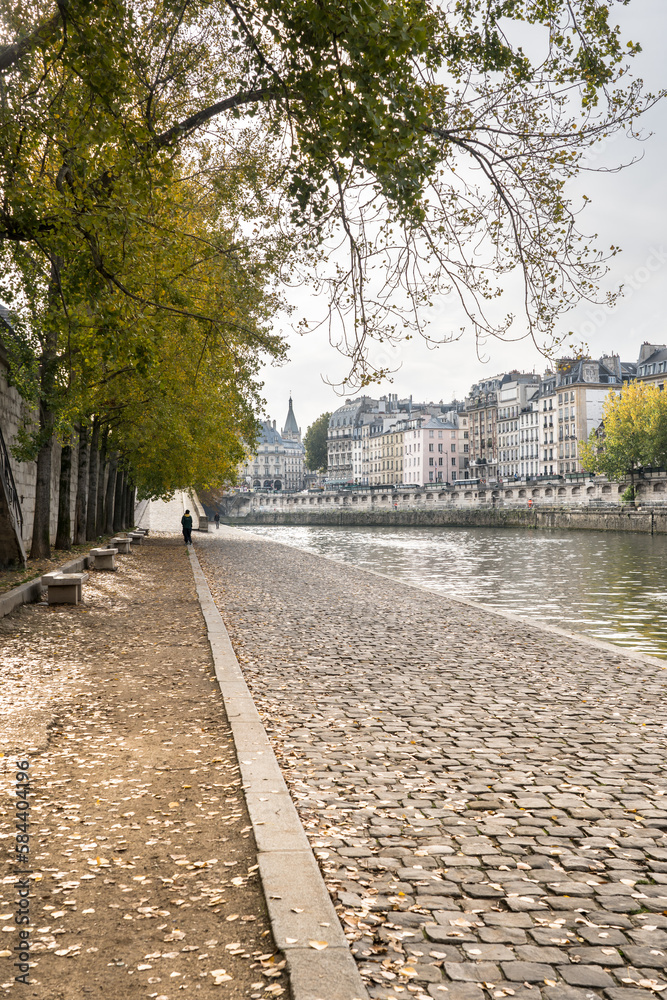 Embankment of the river Seine in Paris Embankment of the river Seine in Paris