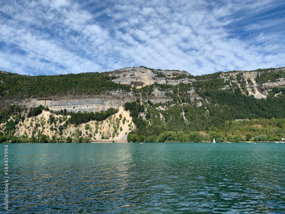 Montagne et lac