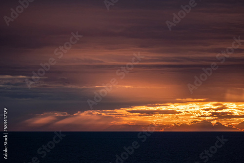 Sonnenuntergang auf dem Mittelmeer nahe Cartagena, Spanien photo