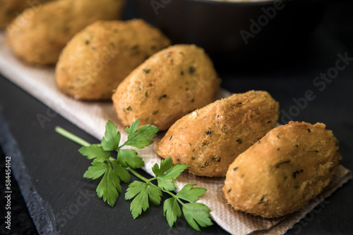 Canvastavla Bolinhos de bacalhau, famous in Portuguese gastronomy