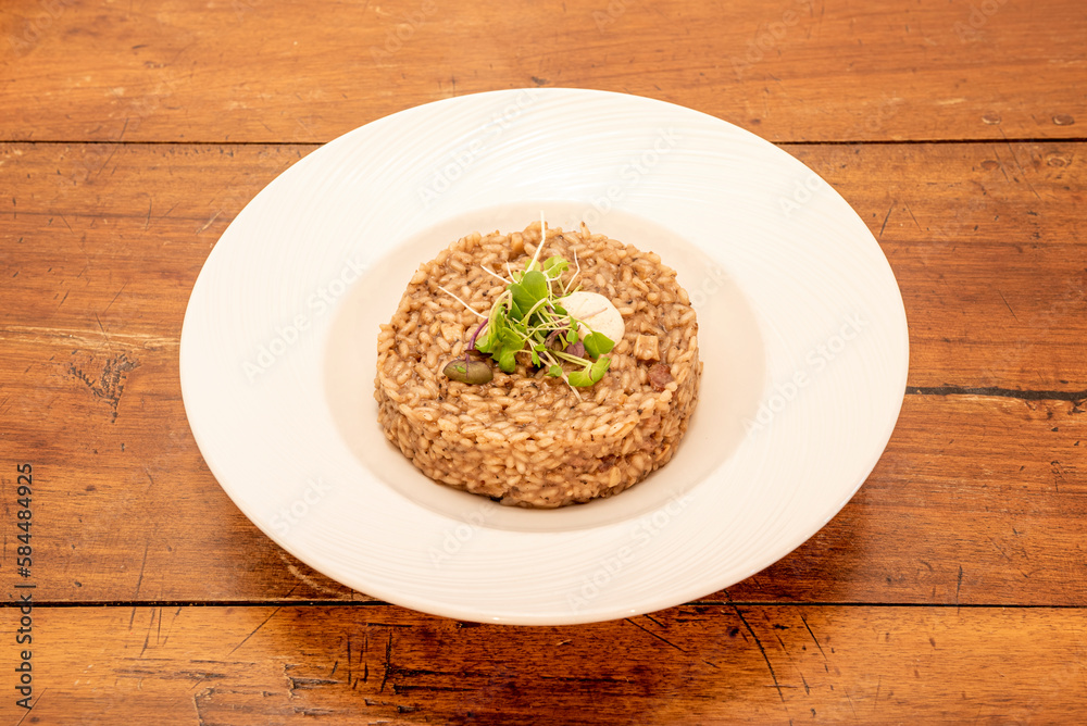 Sticky rice is a preparation of rice with an intermediate cooking point, between dry and brothy rice Sticky rice is a preparation of rice with an intermediate cooking point, between dry and brothy rice