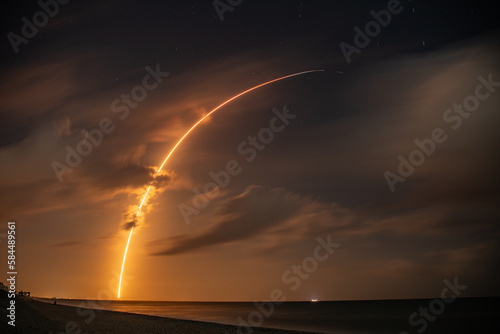 Fényképezés Rocket Launch at Night
