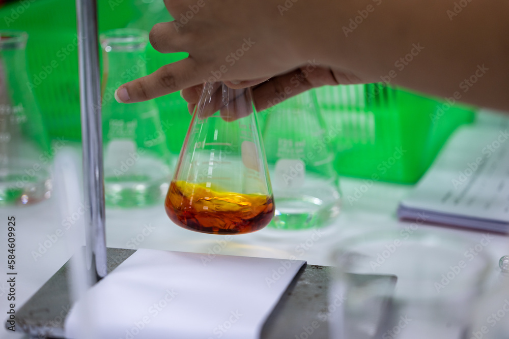 Titration method for determining salt iodate and salt iodide content in