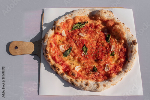 Obraz na płótnie Pizza z pieca opalanego drewnem. w salonie