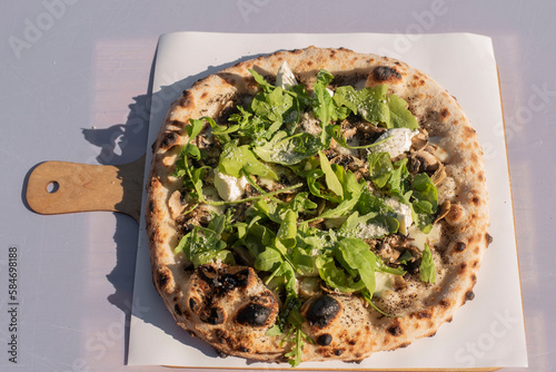 Obraz na płótnie Pizza z pieca opalanego drewnem. w salonie