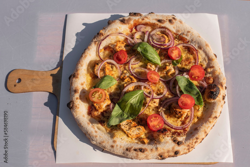 Obraz na płótnie Pizza z pieca opalanego drewnem. w salonie