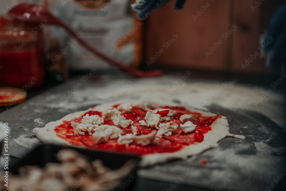 Pizza z pieca opalanego drewnem.