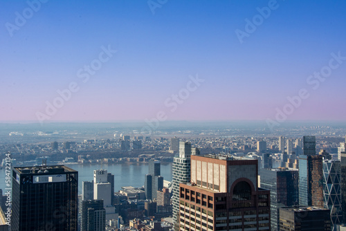 vista panoramica desde rascacielo en nueva york © foodph