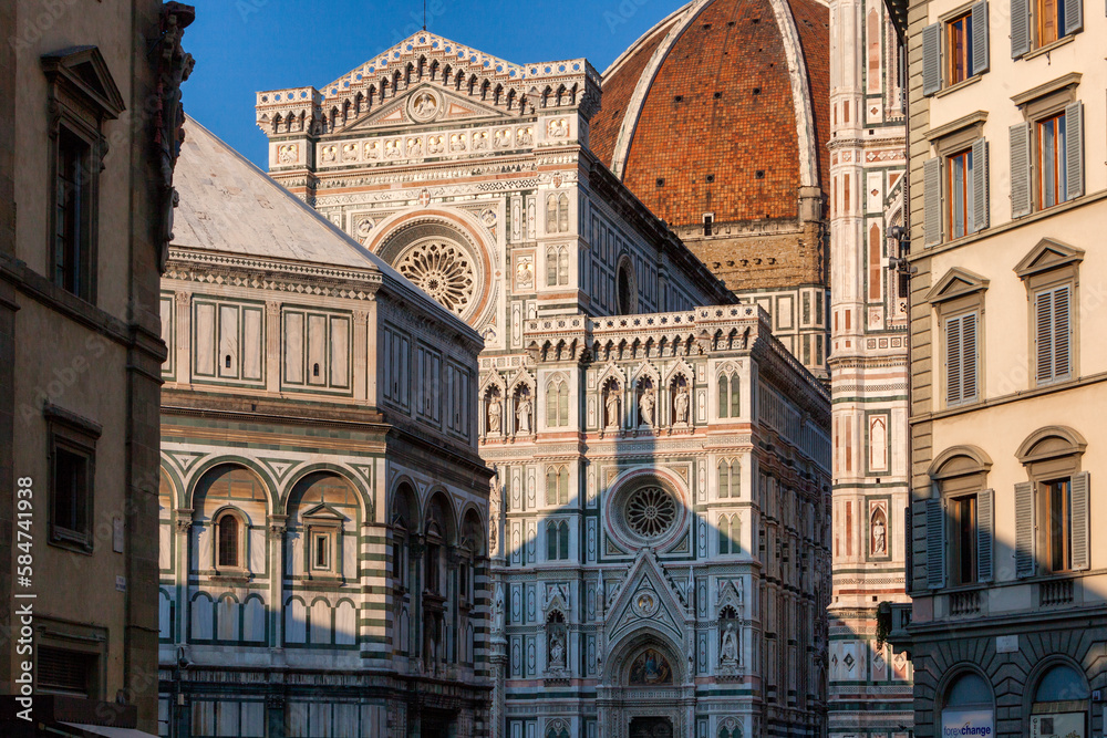 Firenze. Facciata del Duomo e Battistero con la Cupola del Brunelleschi
