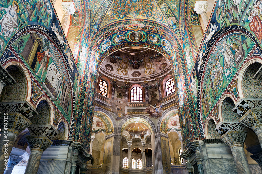 Ravenna. Interno della Basilica di San Vitale
