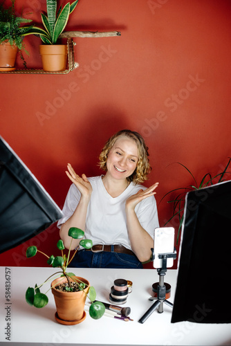 Blogger talking with subscribers