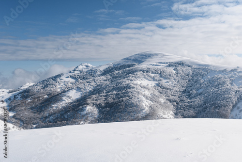 Landscape of Gorbeia mountain with a lot of snow in winter. © Larraend Fotografía