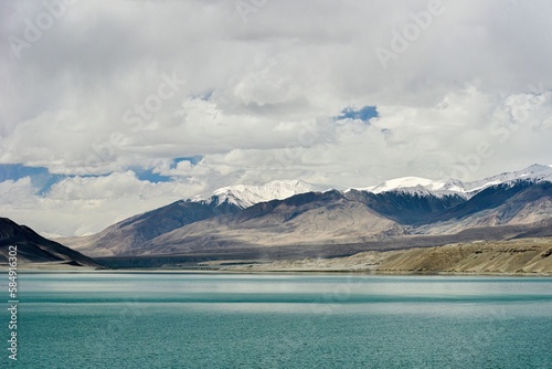 Fototapeta Naklejka Na Ścianę i Meble -  Baisha Lake in Bulunkou Reservoir, Pamir Plateau, Xinjiang