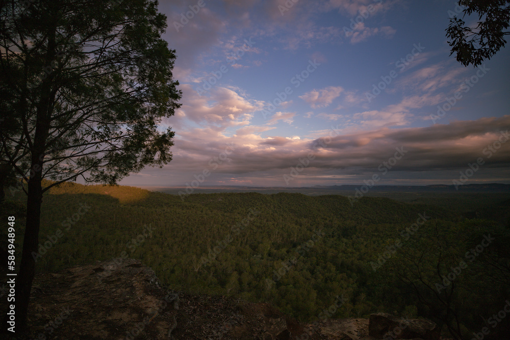 Obraz premium sunset in the mountains