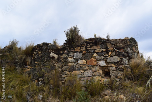una pequeña chullpa circular del sitio arqueologicos de la sierra peruana (Huanuco) photo