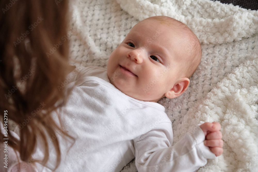 Contact between mother and newborn baby Contact between mother and newborn baby