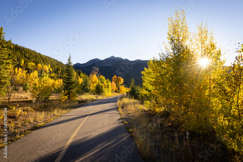 Принти на полотні Bike veloway in the fall foliage in Frisco, Colorado